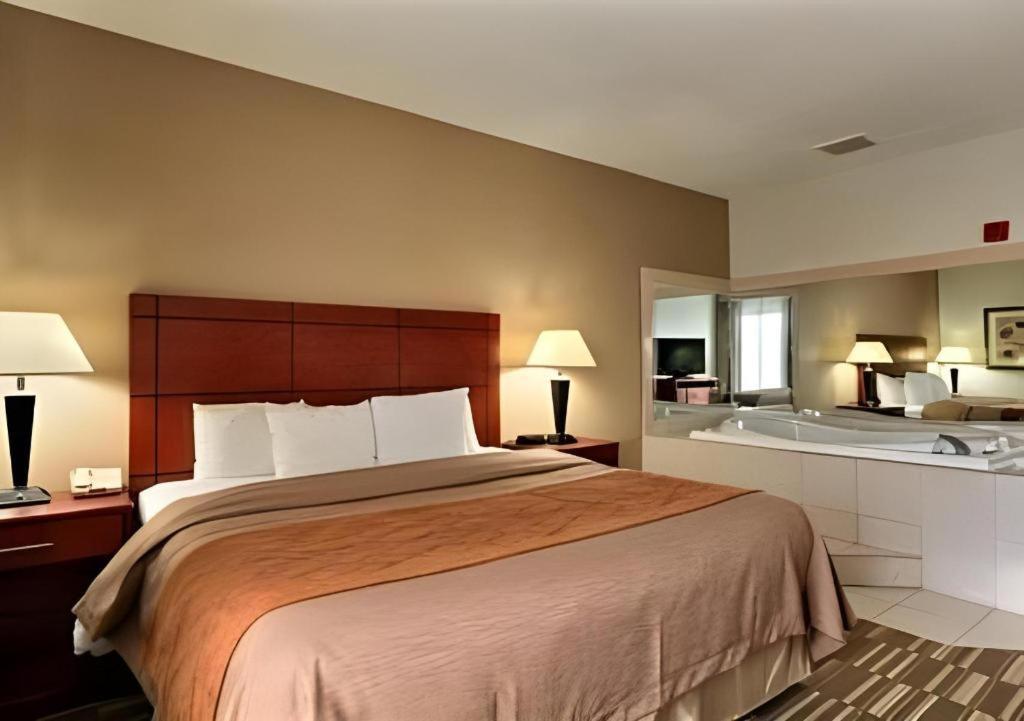 Comfort Inn & Suites University South Ann Arbor Eksteriør billede